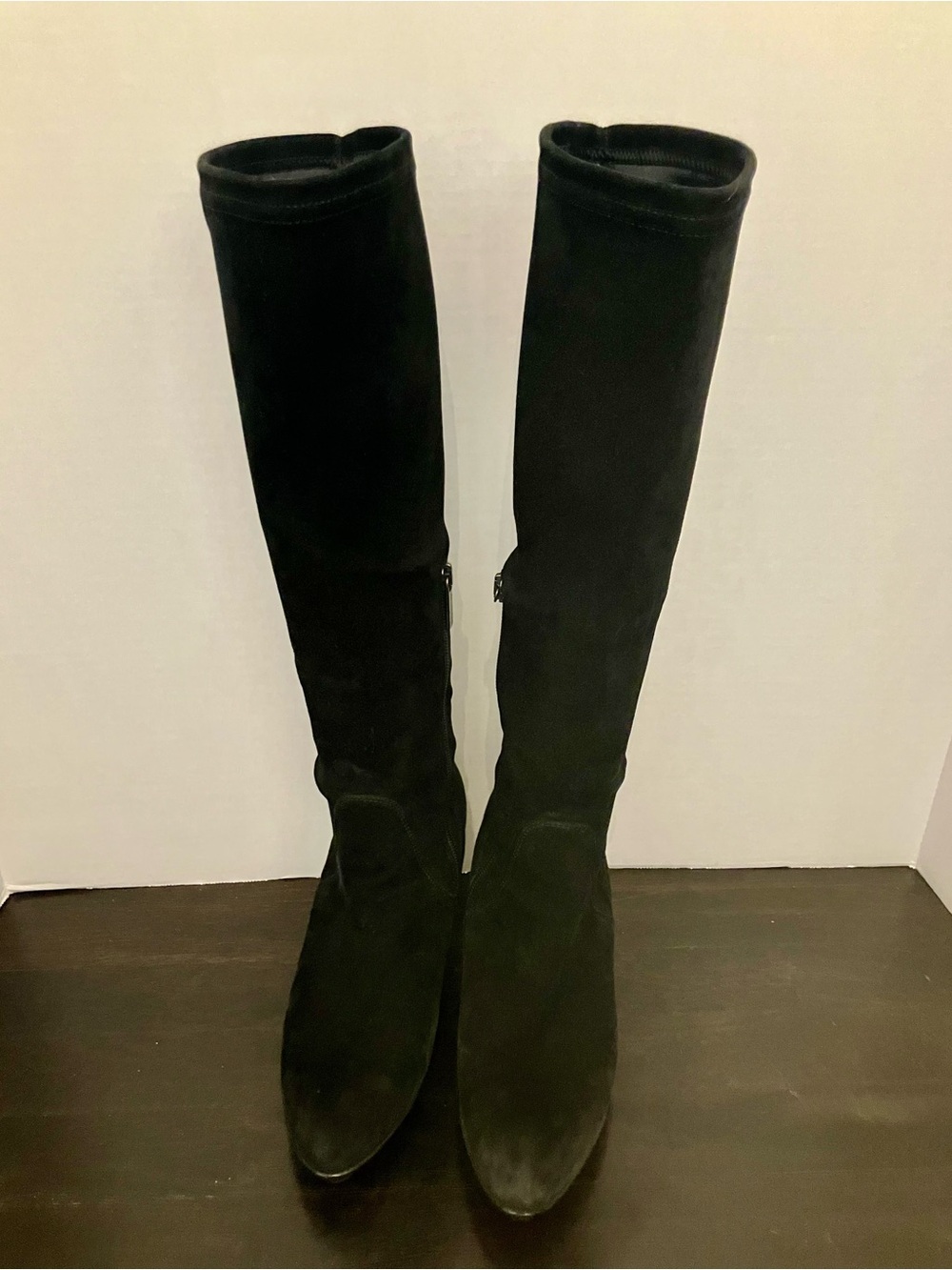 Aquatalia Rhumba Boot in Blavk Suede Size 7.5